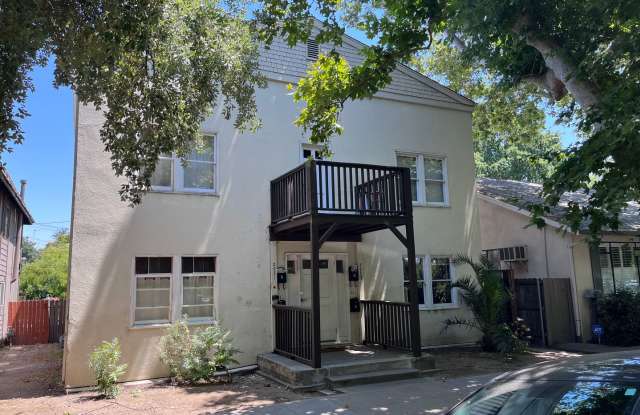 DARLING UPDATED 2 BED APT IN DOWNTOWN SACRAMENTO!! photos photos