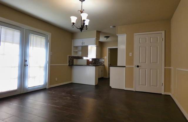 10555 Royal Oaks Drive Gallery 4