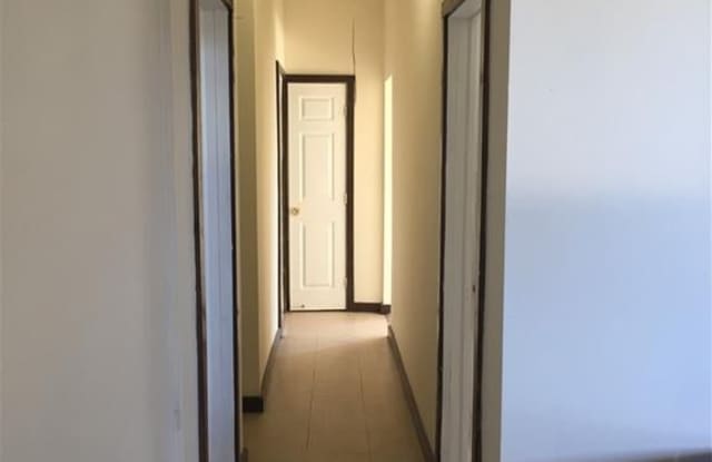 37 Williams Street Gallery 3