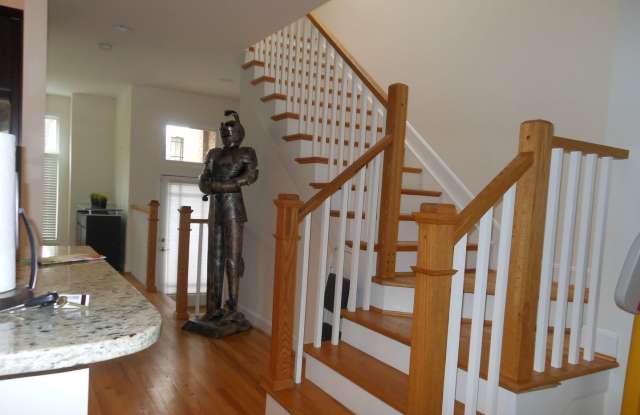 752 Delta Ave #3 Gallery 2