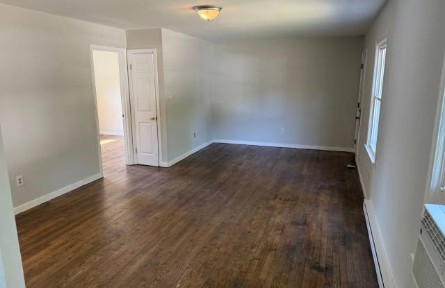 Milton St. 1401 Gallery 4