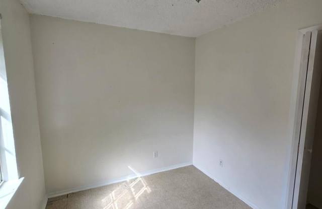 1111 Lake Dr Gallery 1