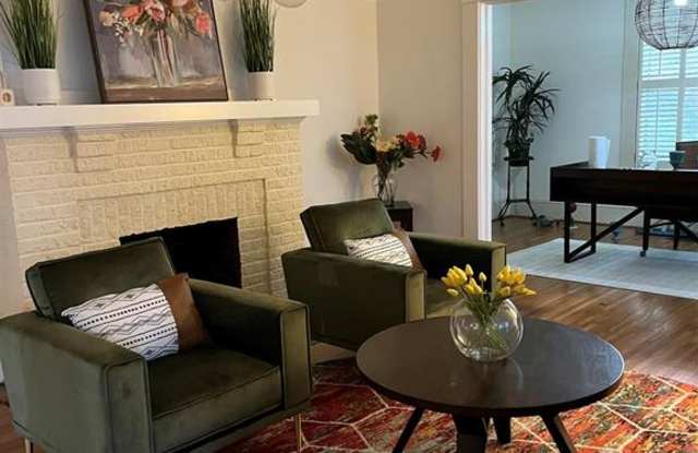 2615 Sharon Road photos photos