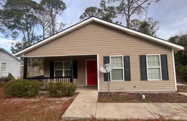 Cute home in the City of Valdosta photos photos