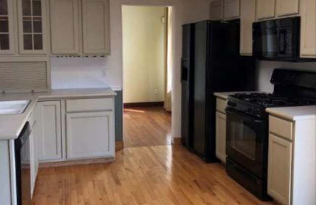 2226 Ashwood Pl Gallery 3