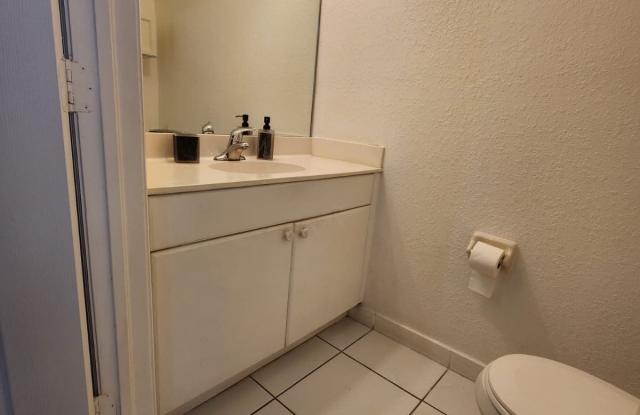 18233 Southwest 109th Path Gallery 4