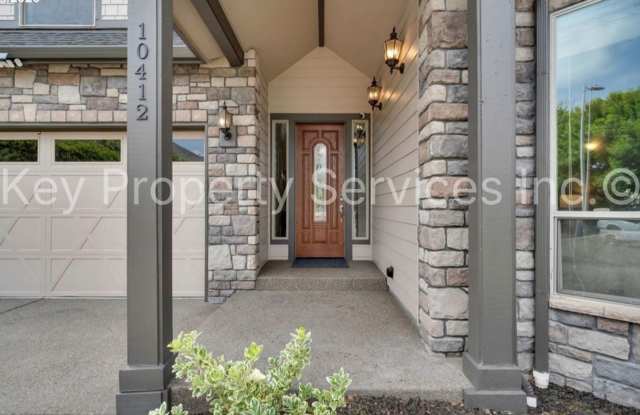 Gorgeous 4-Bedroom Orchards Home Gallery 3