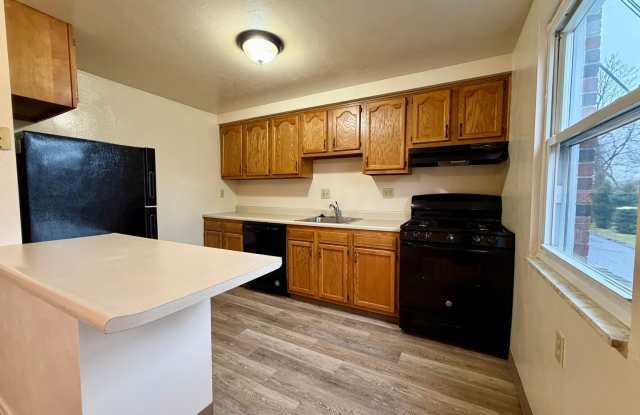 Stunning 2 BR Townhouse with Attached Garage! Central A/C & MORE!! CALL TODAY TO SCHEDULE A TOUR! photos photos