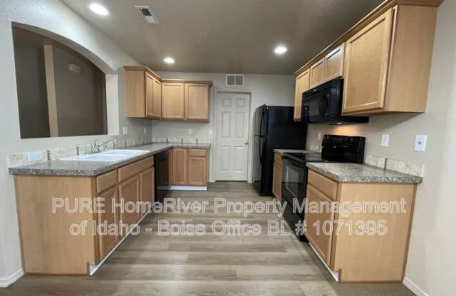 8228 W Mojave Dr Gallery 3