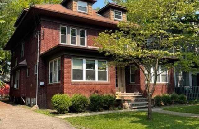 163 S Portage Path unit: 3 - 163 South Portage Path, Akron, OH 44302