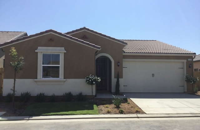 3167 Traverse Lane - 3167 Traverse Ln, Clovis, CA 93619