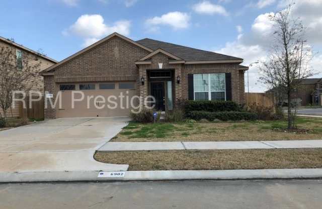 6902 Wolfberry Lane - 6902 Wolfberry Ln, Baytown, TX 77521
