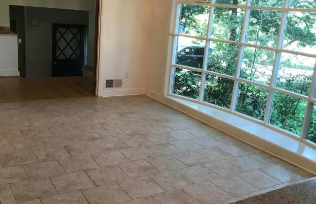 6218 NELWAY Drive Gallery 4