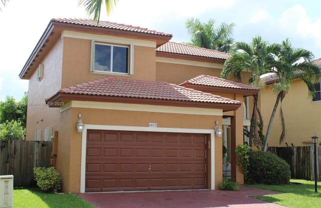 2615 NE 41st Pl - 2615 Northeast 41st Place, Homestead, FL 33033