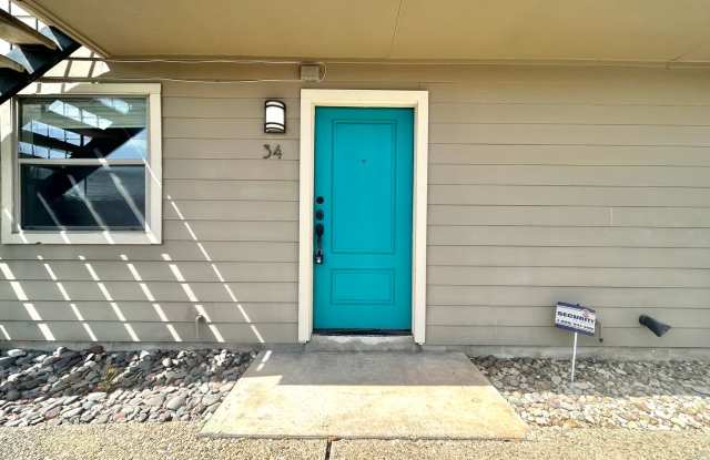 Cozy  Bright 2/BR 1/BA Home with Modern Upgrades! - 6700 Cooper Lane, Austin, TX 78745