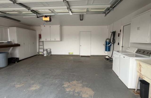 Charming House For Rent Gallery 4
