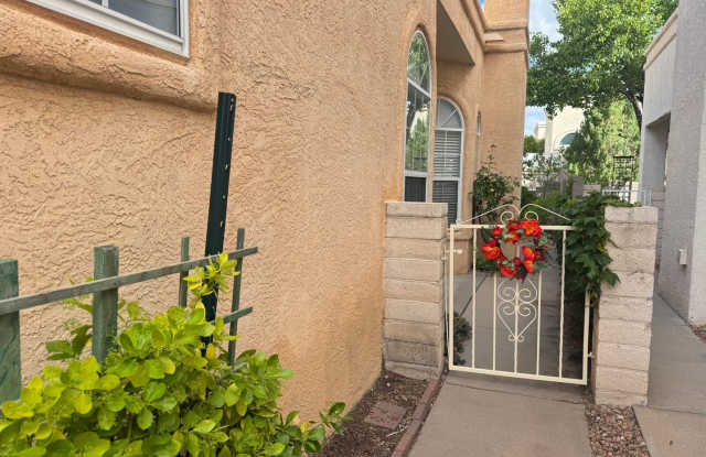 Tanoan Luxury Townhome! Gallery 3