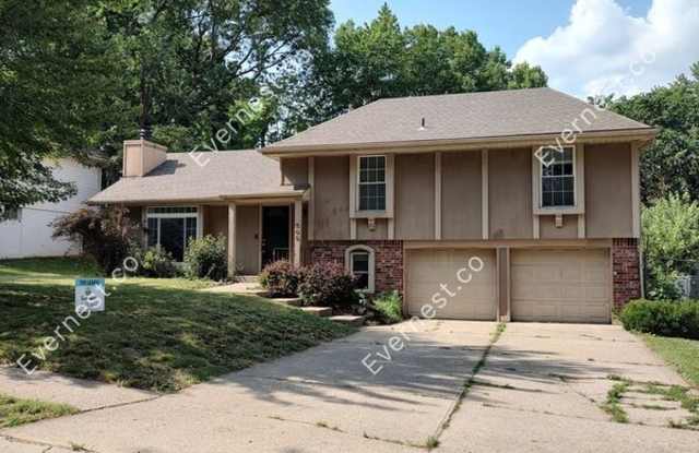 309 SW Richwood Ln - 309 Southwest Richwood Lane, Blue Springs, MO 64014