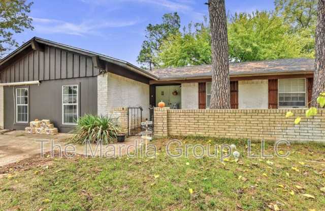 2719 Shawn Dr photos photos