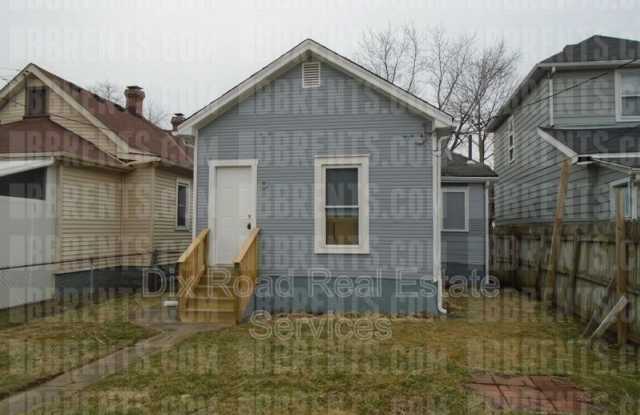 804 Elwood Street Gallery 3