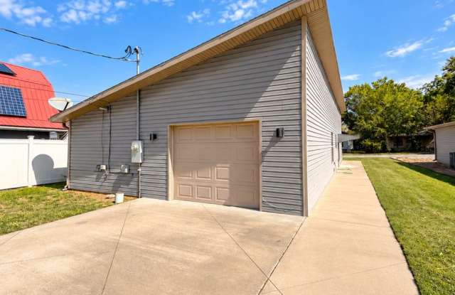 Beautiful 3BR/2BA Home in Joplin, MO! Gallery 3