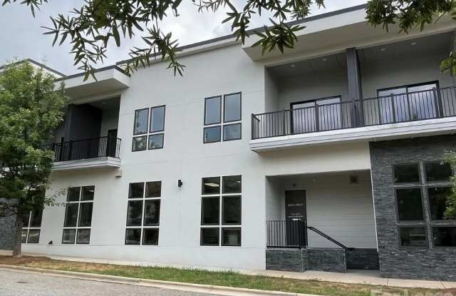 19546 Greentree Way unit: 203 photos photos