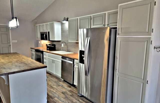 HOUSE FOR RENT - PRICEVILLE photos photos