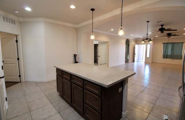 8218 E PARAISO PARKWAY Gallery 2