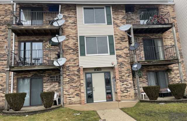 1023 Kuhn Road unit: 4 photos photos