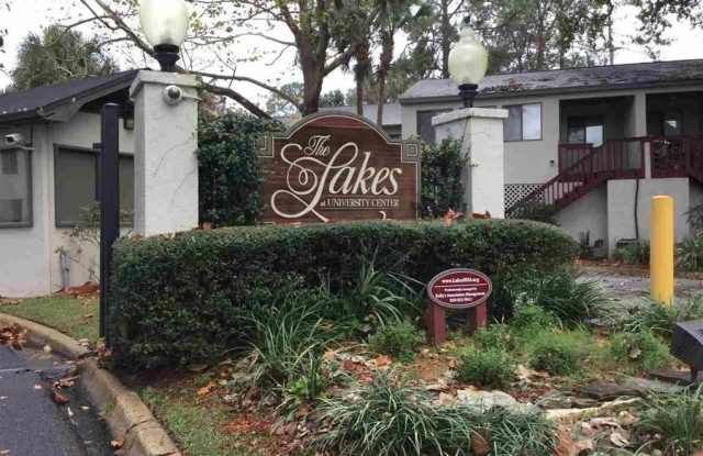 2 Bedroom 2 1/2 bath in the Lakes Townhome Community! Complete Remodel! photos photos