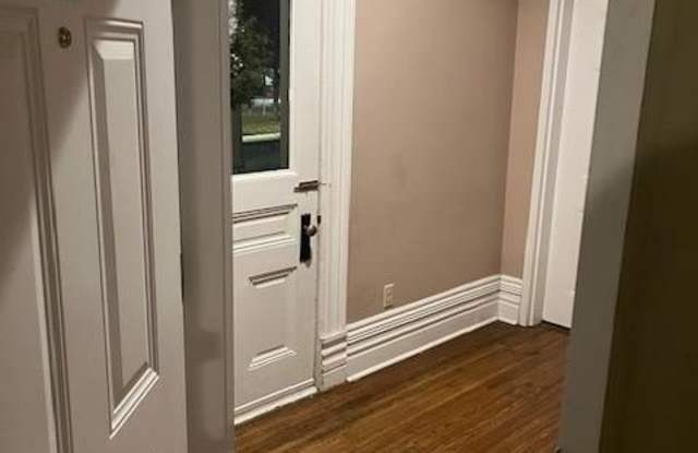 334 SUMMIT AVENUE Gallery 2