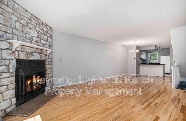 8018 S Columbine Ct Gallery 2