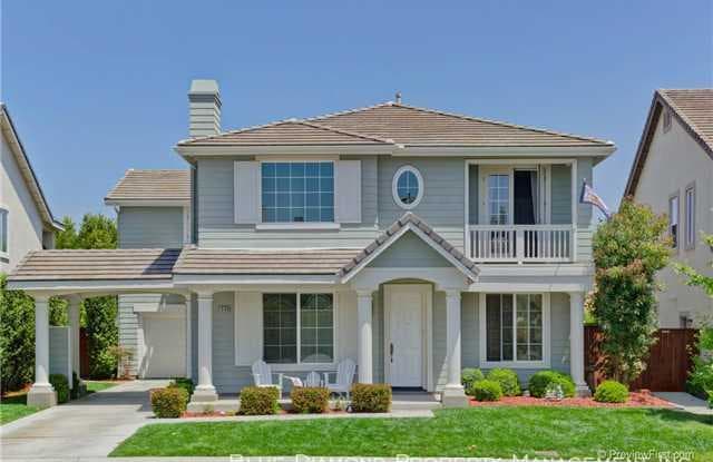 1584 Glencrest Dr - 1584 Glencrest Drive, San Marcos, CA 92078