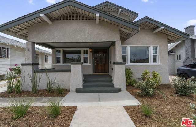 1828 W 41st Pl Gallery 2