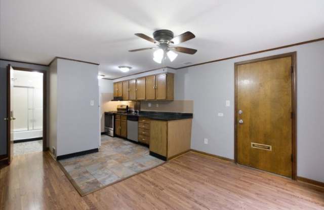 1128 West Diversey Parkway Gallery 1