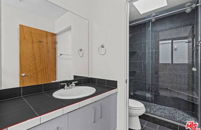 343 Rennie Avenue photos photos
