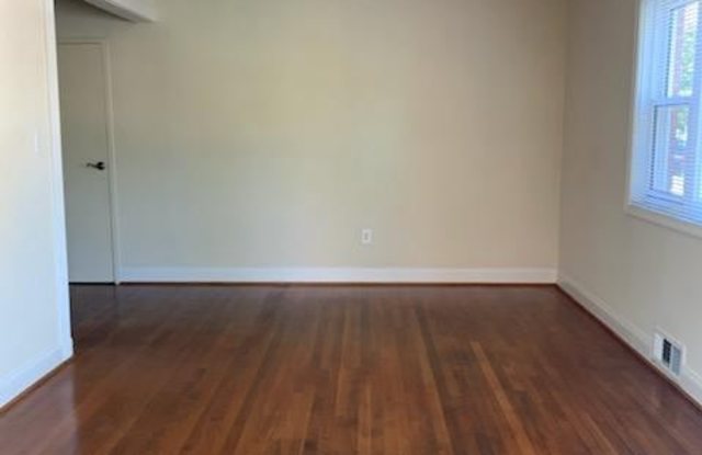 926 5TH STREET Gallery 3