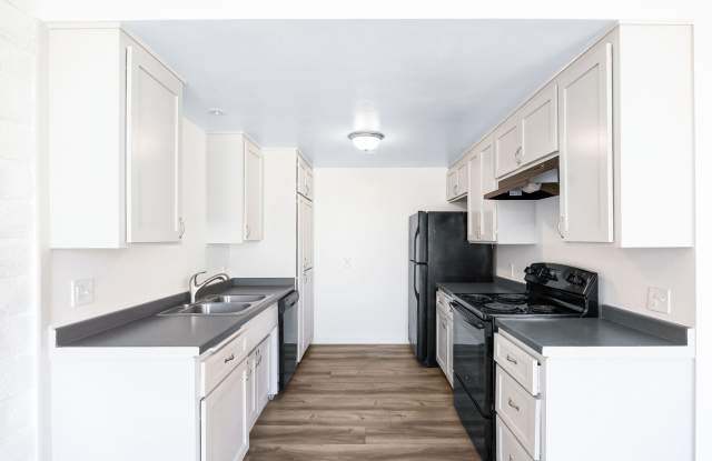 Limited-Time Offer: $1,000 Off Your First Month + 1 Month Free! photos photos