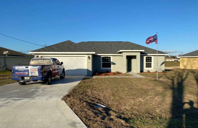 Desirable SE Ocala Neighborhood 3/2/2 *WON'T LAST* - 111 Juniper Circle, Marion County, FL 34480