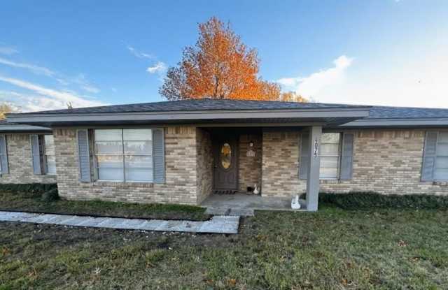 4075 Old Bonham Road photos photos