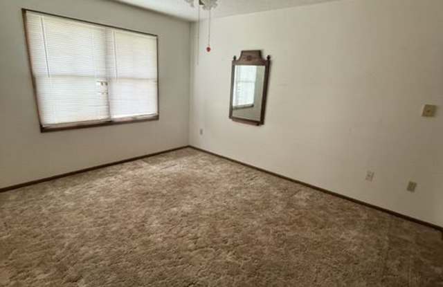 215 Maple St #4 Gallery 3