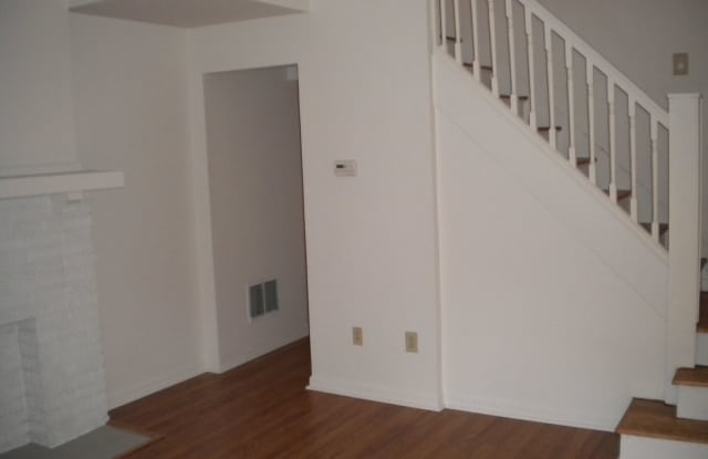 FANTASTIC AND SPACIOUS HOUSE AVAILABLE FOR AUGUST 2027! Gallery 3
