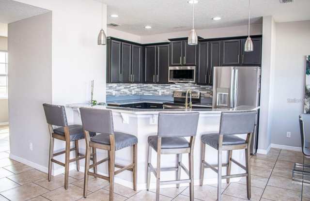 4903 ROCKVALE Drive Gallery 4