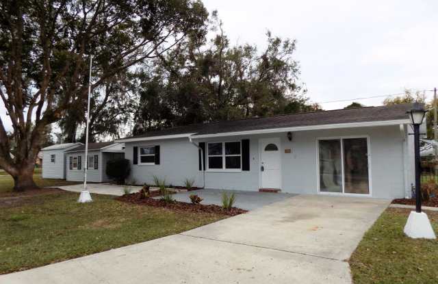 5019 16th St Zephyrhills, FL 33542 MOVE IN SPECIAL!! Waived $350 Cleaning Fee!!!!! - 5019 16th Street, Zephyrhills, FL 33542