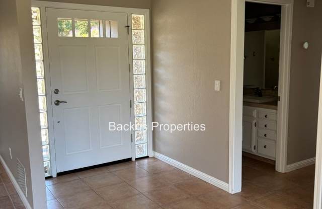 Wonderful three bedroom home on an acre lot in Royal Oaks Gallery 3