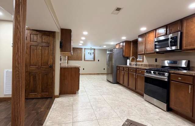 1105 MEANDER Drive Gallery 4