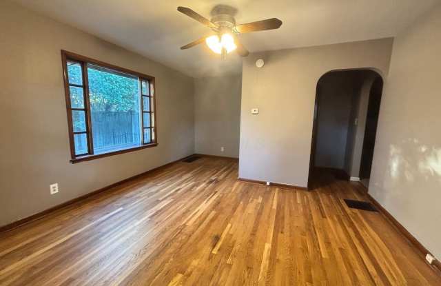 344 E Mithoff Street photos photos
