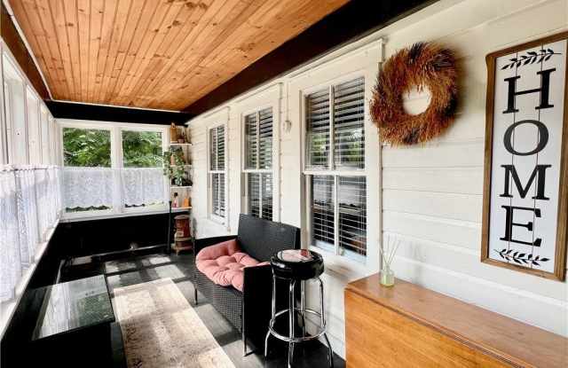 225 Lake Shore Drive S Gallery 2