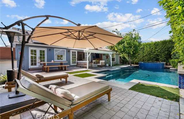 9158 McLennan Avenue photos photos