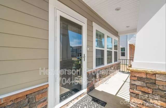 220 Emmett Dr Gallery 2